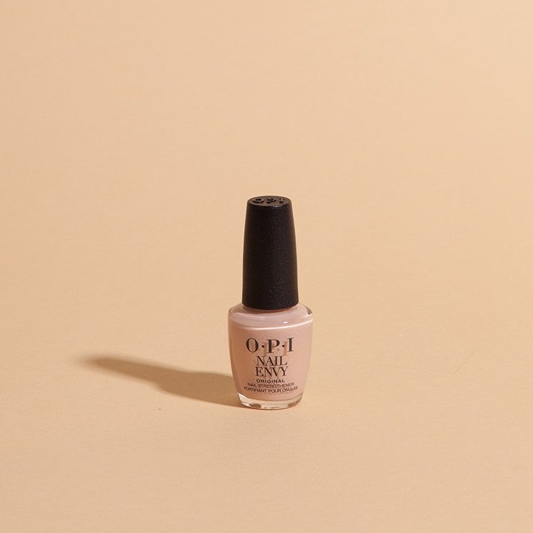 Load image into Gallery viewer, O.P.I Nail Envy Strength + Color (Samoan Sand)
